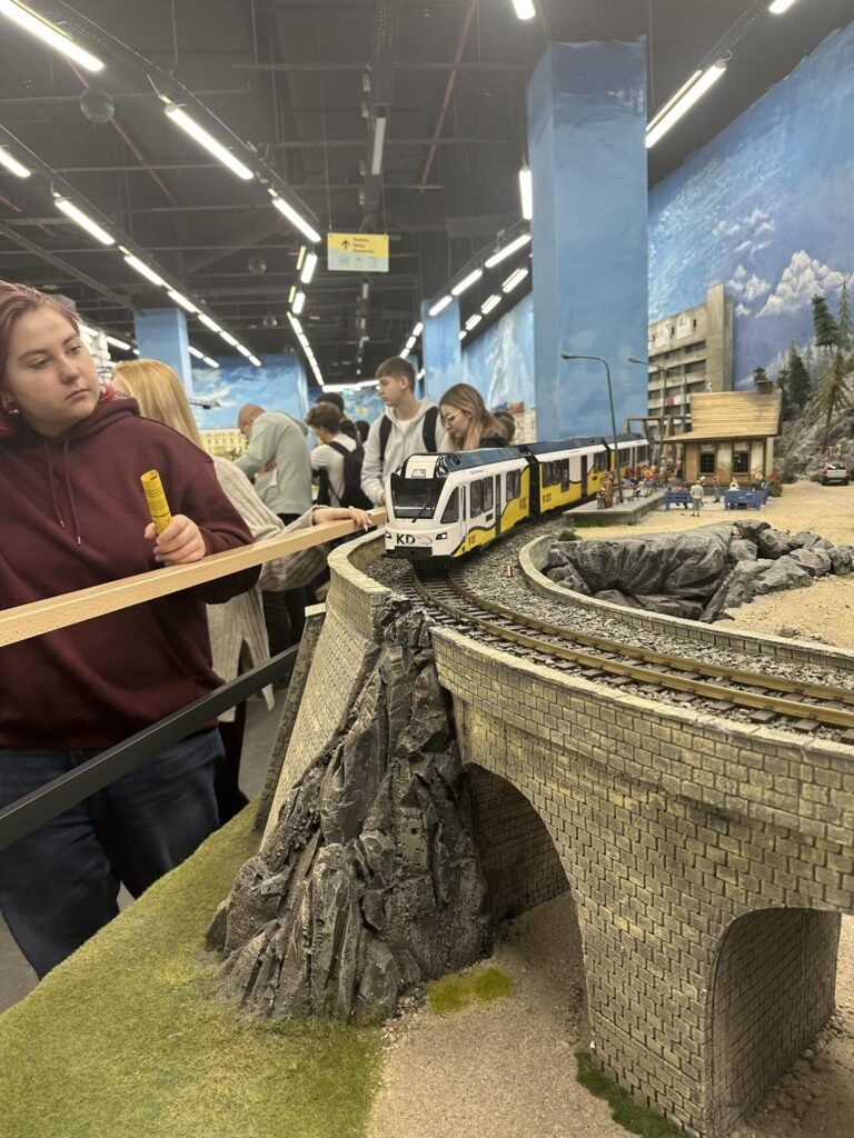 385529490_894640092225158_4427773205002854826_n