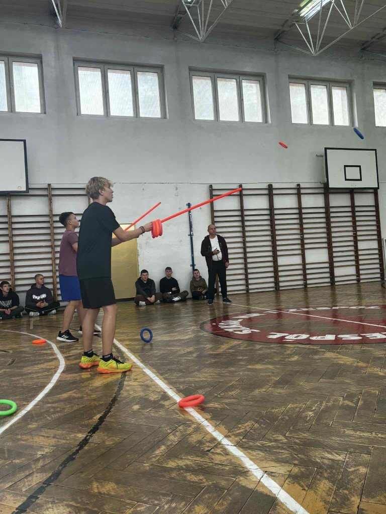 Messenger_creation_10F38EFF-0179-4C2D-A2B5-E27B7A0B3848 (Na stronę)