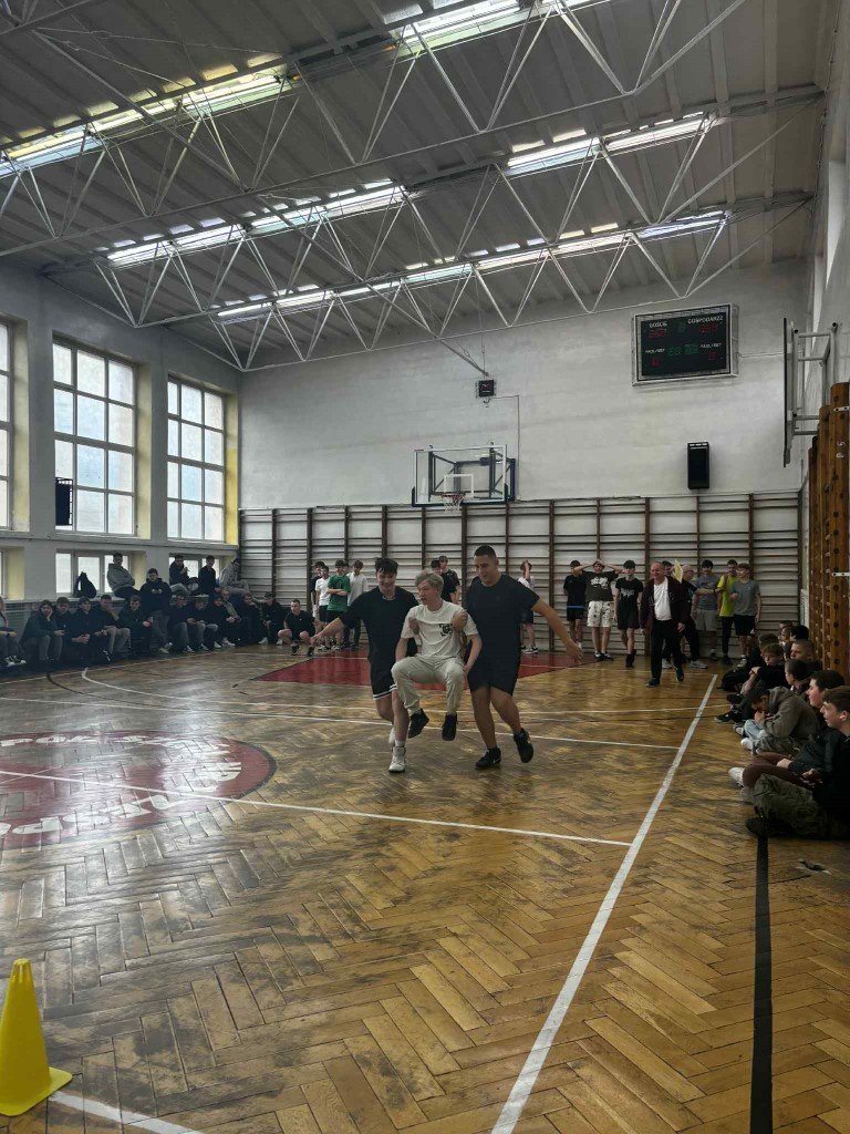 Messenger_creation_7B7FAFDF-175D-4DF8-B7F1-EE94D50F9A07 (Na stronę)