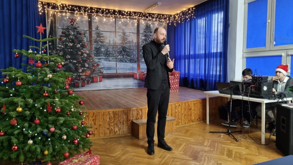 813d9771-a52f-4b11-819e-d96452098418 (Na stronę)