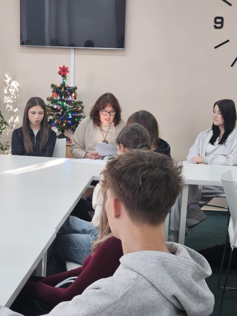 Messenger_creation_B1642772-72A7-43A0-AE91-56AA2DDAA807 (Na stronę)