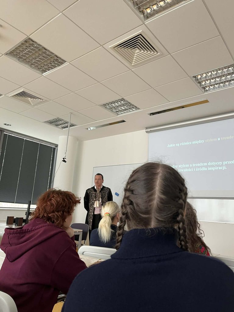 Messenger_creation_A7BF3172-B4B2-4C53-A84D-C07ADD657287